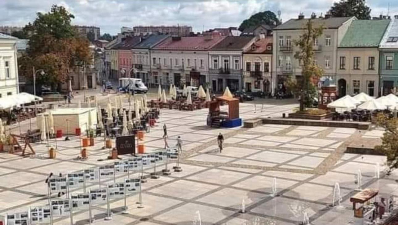 Hotelowe Pokoje Paris -Rynek Centrum- City One เคียลเซ ภายนอก รูปภาพ
